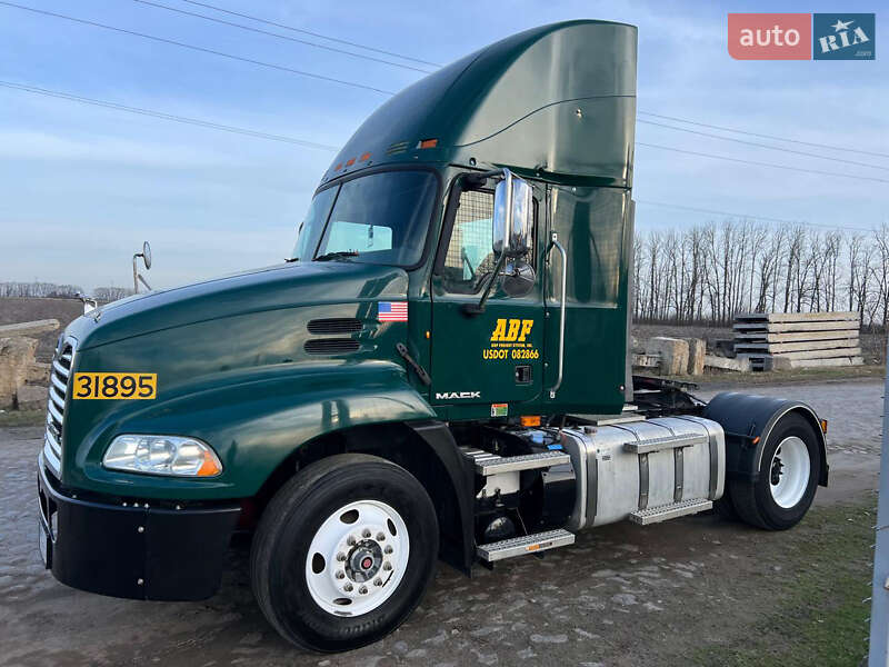 Тягач Mack CX 2012 в Киеве