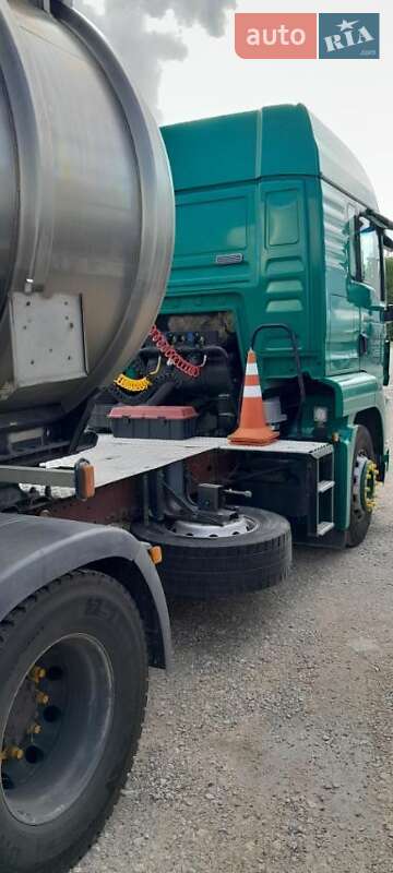 Цистерна напівпричіп Magyar Fuel Tank 2010 в Києві