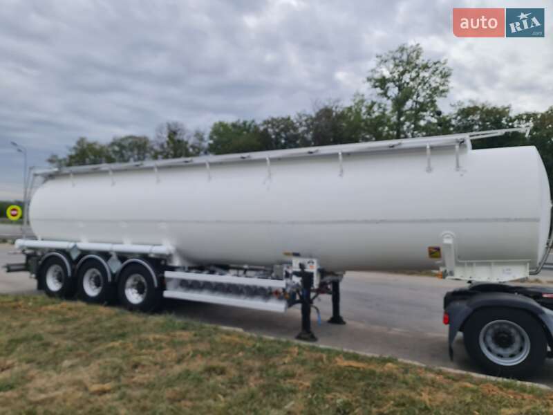 Цистерна напівпричіп Magyar Fuel Tank 2003 в Вінниці