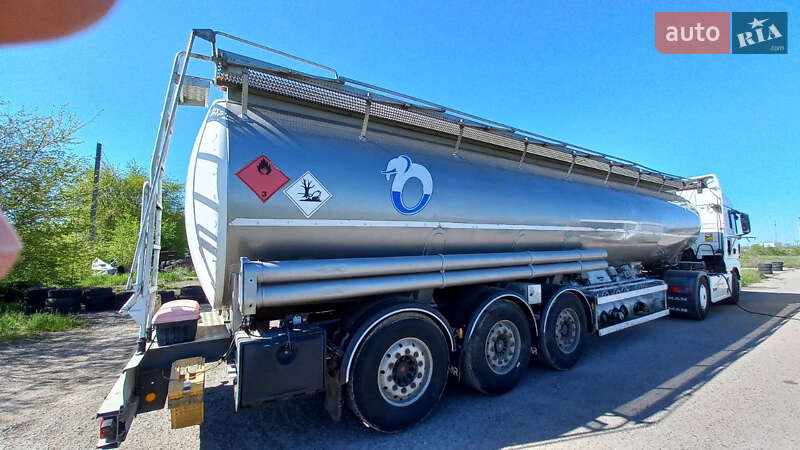 Magyar S34SDC1NE 2005