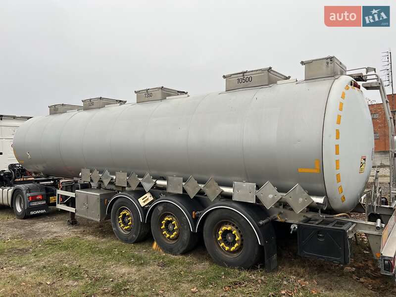 Цистерна полуприцеп Magyar S34SDC1NE 2004 в Днепре