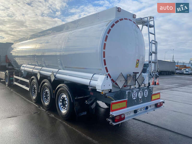 Цистерна полуприцеп Magyar S38DD3 2007 в Киеве