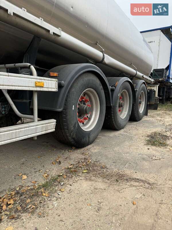 Цистерна полуприцеп Magyar SR34E 1994 в Киеве