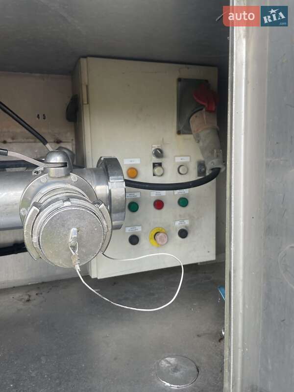 Цистерна напівпричіп Magyar SR34ES 1998 в Дубні