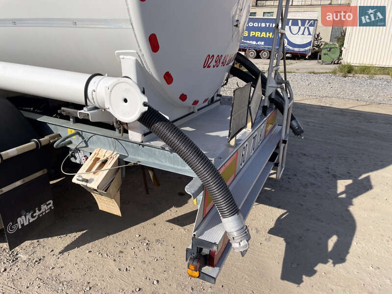 Цистерна полуприцеп Magyar SR 2005 в Львове