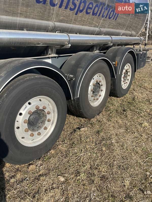 Цистерна полуприцеп Magyar SR 2004 в Калуше
