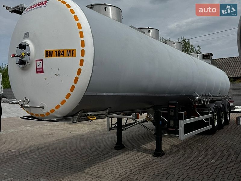 Цистерна полуприцеп Magyar SR 2001 в Виннице
