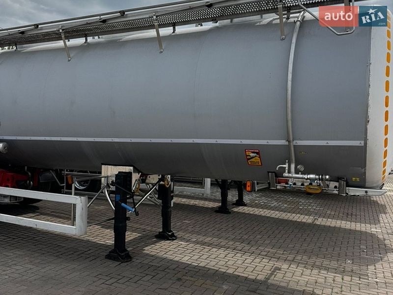 Цистерна полуприцеп Magyar SR 2001 в Виннице