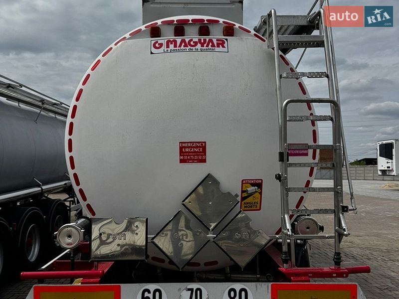 Цистерна полуприцеп Magyar SR 2001 в Виннице