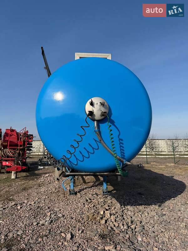 Цистерна Maisonneuv S338FG 2003 в Киеве