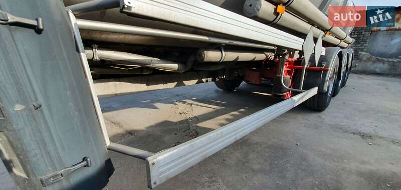 Цистерна полуприцеп Maisonneuv S 1995 в Николаеве