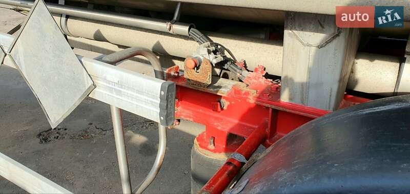 Цистерна полуприцеп Maisonneuv S 1995 в Николаеве