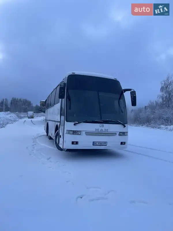 Туристический / Междугородний автобус MAN 11.220 1998 в 