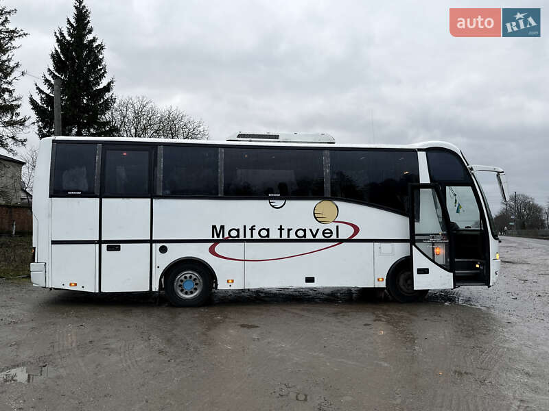 Туристический / Междугородний автобус MAN 11.220 2000 в Теребовле