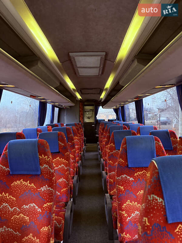 Туристический / Междугородний автобус MAN 11.220 2000 в Теребовле