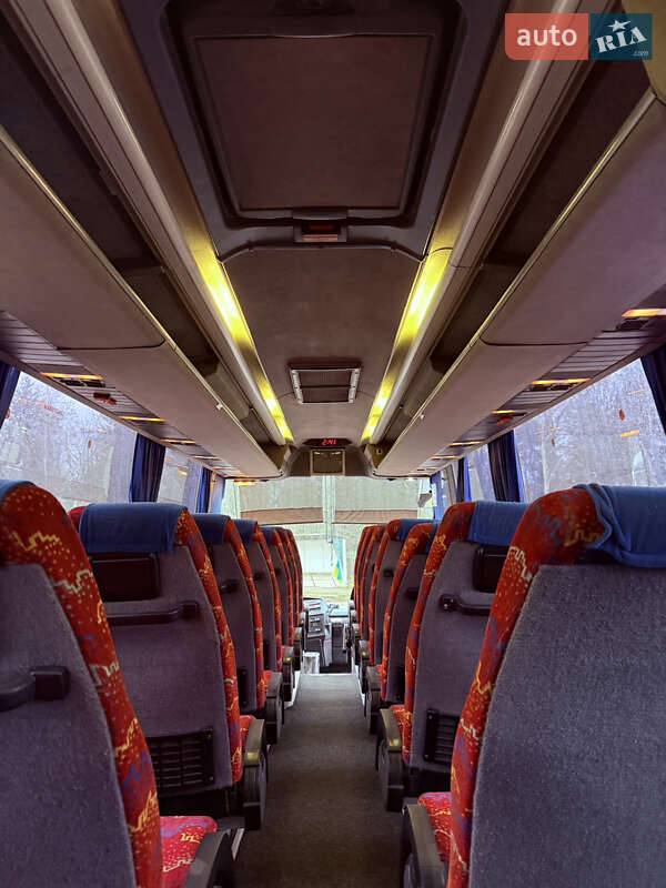 Туристический / Междугородний автобус MAN 11.220 2000 в Теребовле