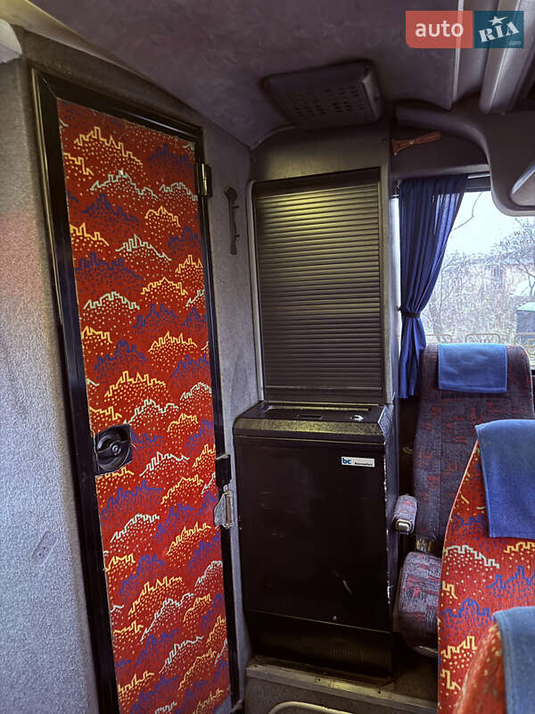 Туристический / Междугородний автобус MAN 11.220 2000 в Теребовле