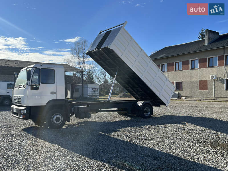 Самосвал MAN 12.220 2005 в Ивано-Франковске