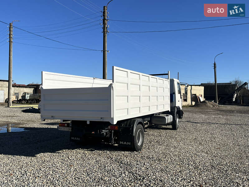 Самосвал MAN 12.220 2005 в Ивано-Франковске