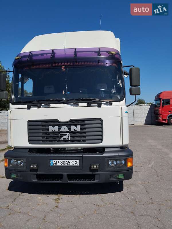 Вантажний фургон MAN 14.225 2002 в 