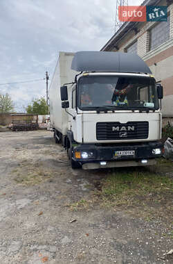 Вантажний фургон MAN 14.285 2004 в Радомишлі