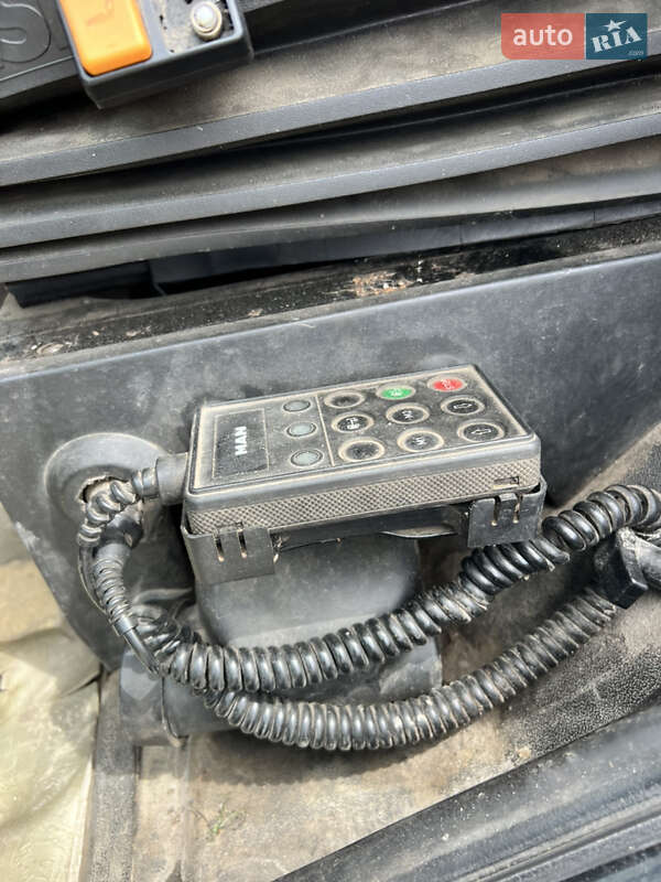 Тентованый MAN 18.220 2003 в Львове