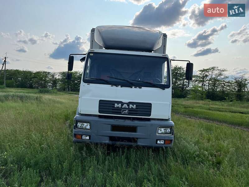 Грузовой фургон MAN 18.224 2001 в Вознесенске