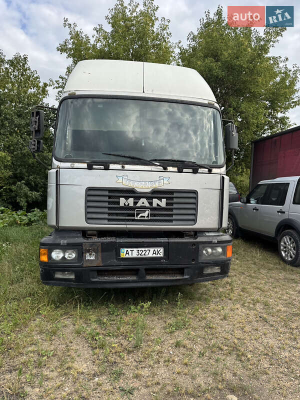 Грузовой фургон MAN 18.224 2000 в Ровно