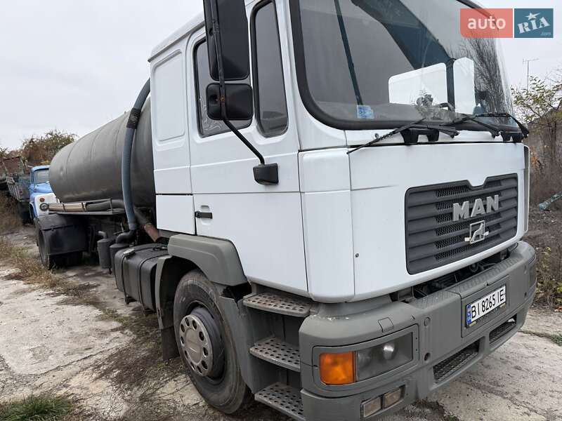 Машина ассенизатор (вакуумная) MAN 18.225 2004 в Пирятине