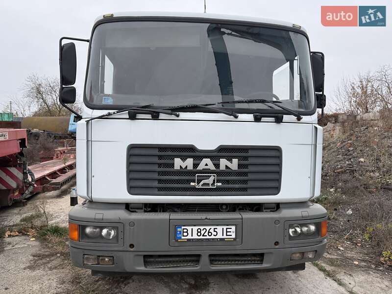 Машина ассенизатор (вакуумная) MAN 18.225 2004 в Пирятине