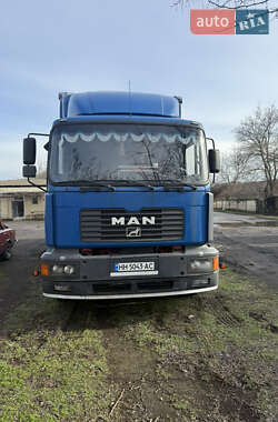 Тентований MAN 18.225 2002 в Ізмаїлі