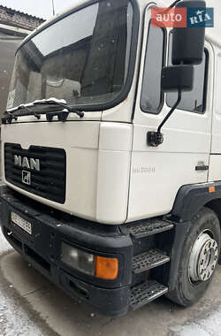 Тентований MAN 18.225 2002 в Дніпрі