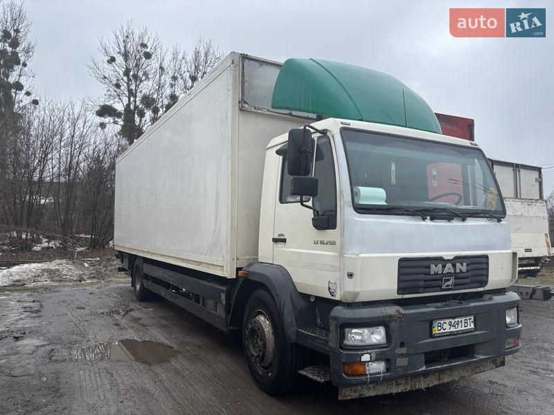 Грузовой фургон MAN 18.250 2004 в Львове