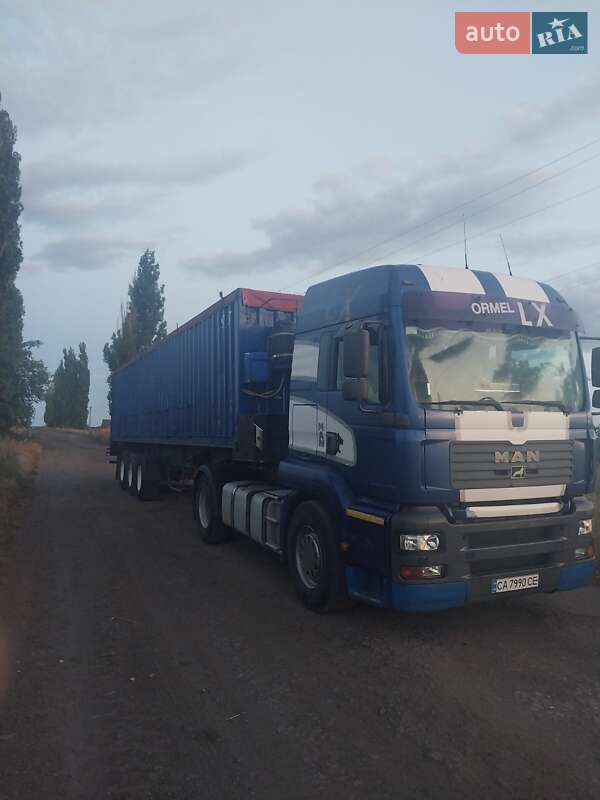 Тягач MAN 18.413 2002 в Новоархангельську