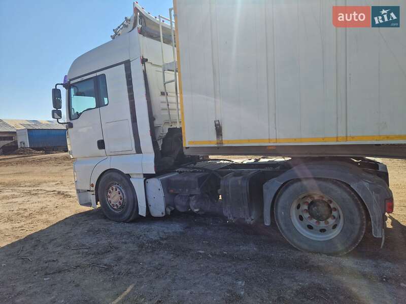 Тягач MAN 18.440 2007 в Дубні