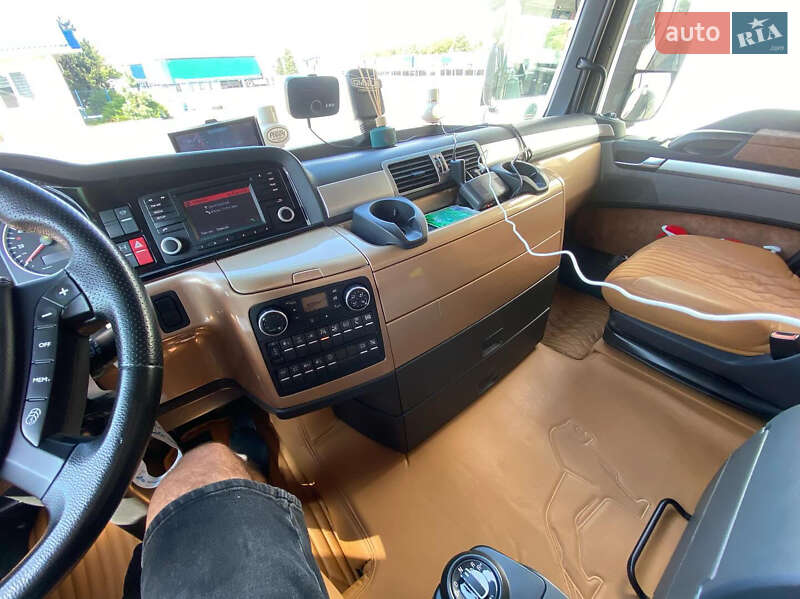 Тягач MAN 18.440 2014 в Долине