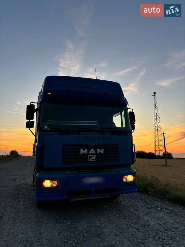 Тягач MAN 19.403 1998 в 