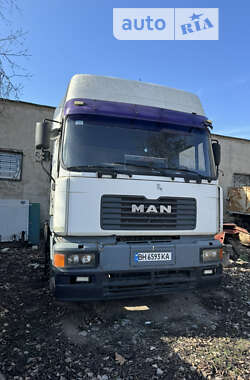 Тягач MAN 19.464 2001 в 