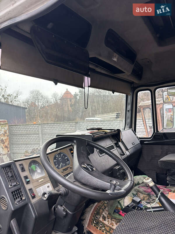 Кран-манипулятор MAN 26.372 1995 в Жовкве