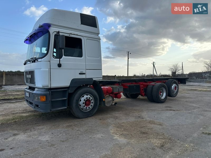 Платформа MAN 26.372 1992 в Томаковке