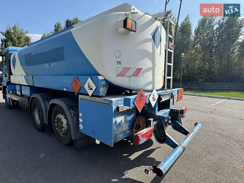 Бензовоз MAN 26.400 2006 в Києві