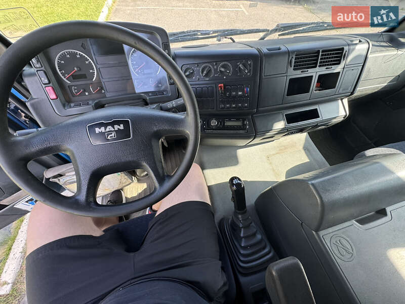 Бензовоз MAN 26.400 2006 в Києві