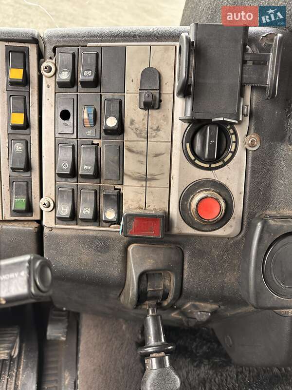 Грузовой фургон MAN 26.403 1999 в Луцке фото 11 Грузовой фургон MAN 26.403 1999 в Луцке