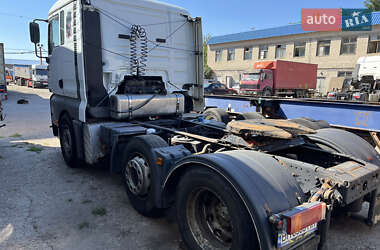 Тягач MAN 26.410 2001 в 