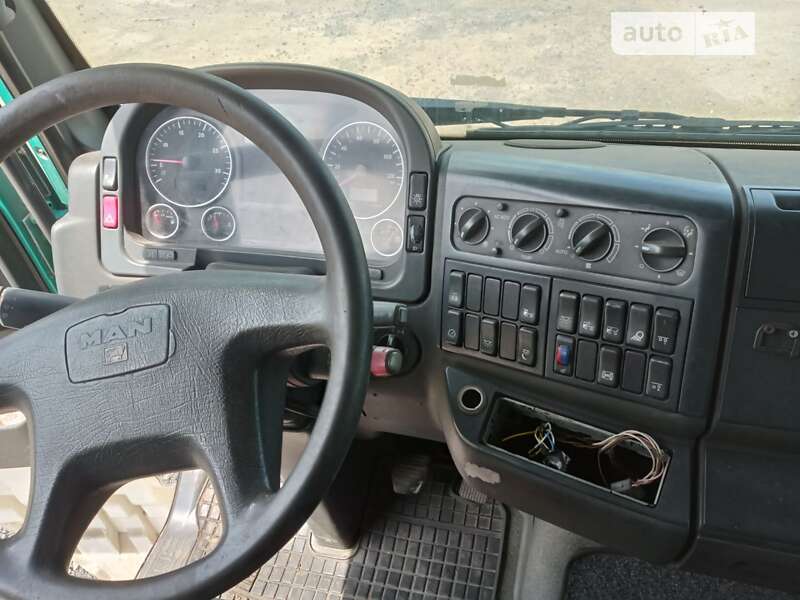 Контейнеровоз MAN 26.413 2002 в Первомайську