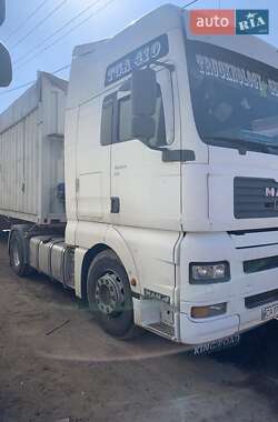 Зерновоз MAN 26.413 2002 в Жашківу