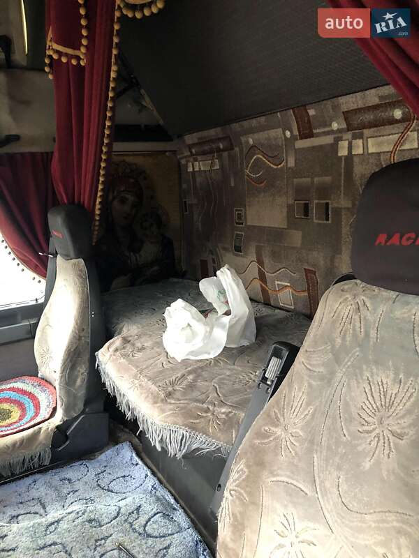 Грузовой фургон MAN 26.414 2000 в Днепре