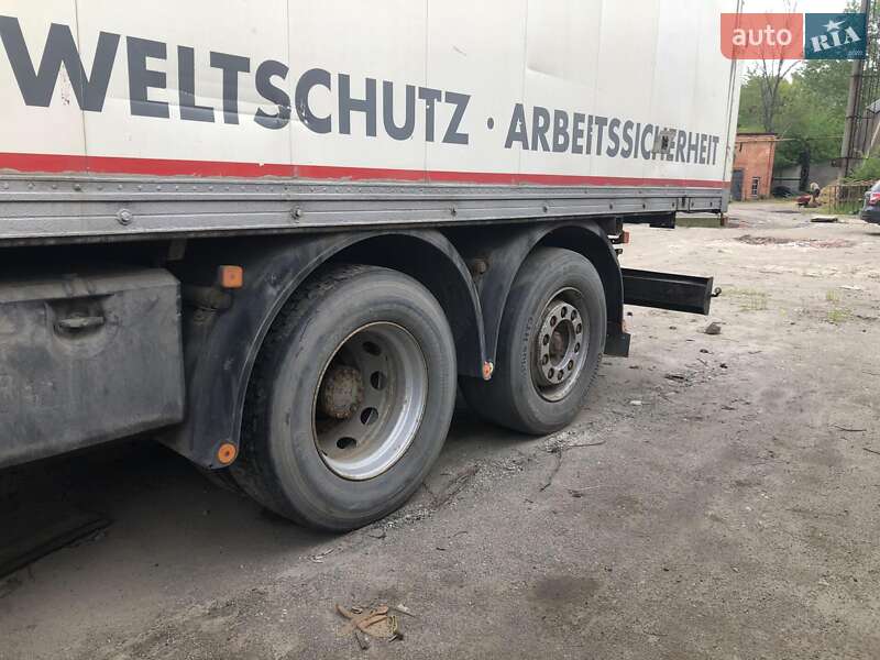 Грузовой фургон MAN 26.414 2000 в Днепре