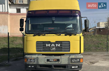 Грузовой фургон MAN 26.414 2000 в 