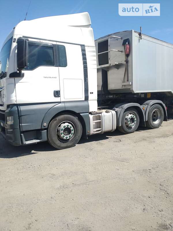 Тягач MAN 26.440 2015 в Днепре